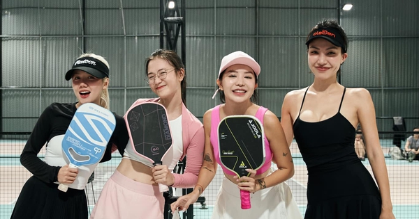 Tranh cãi về chuyện ăn mặc trên sân pickleball là xưa rồi: Mặc đẹp rồi lên sân chơi hay, ở đây có đủ nè!