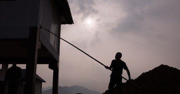 Về với Làng Nủ những ngày này: Nắng nhuộm vàng những ngôi nhà mới, người dân gượng dậy sau tang thương