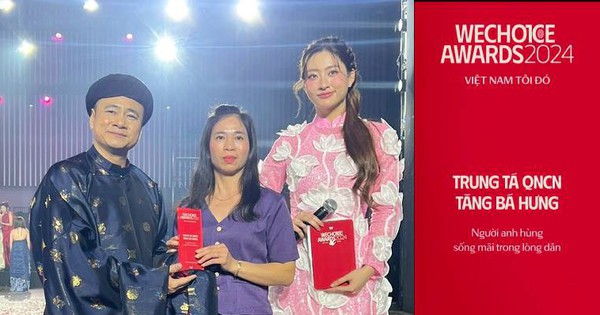 NSND Tự Long gặp gỡ, trao kỷ niệm chương đặc biệt nhất của WeChoice Awards cho gia đình liệt sĩ Tăng Bá Hưng